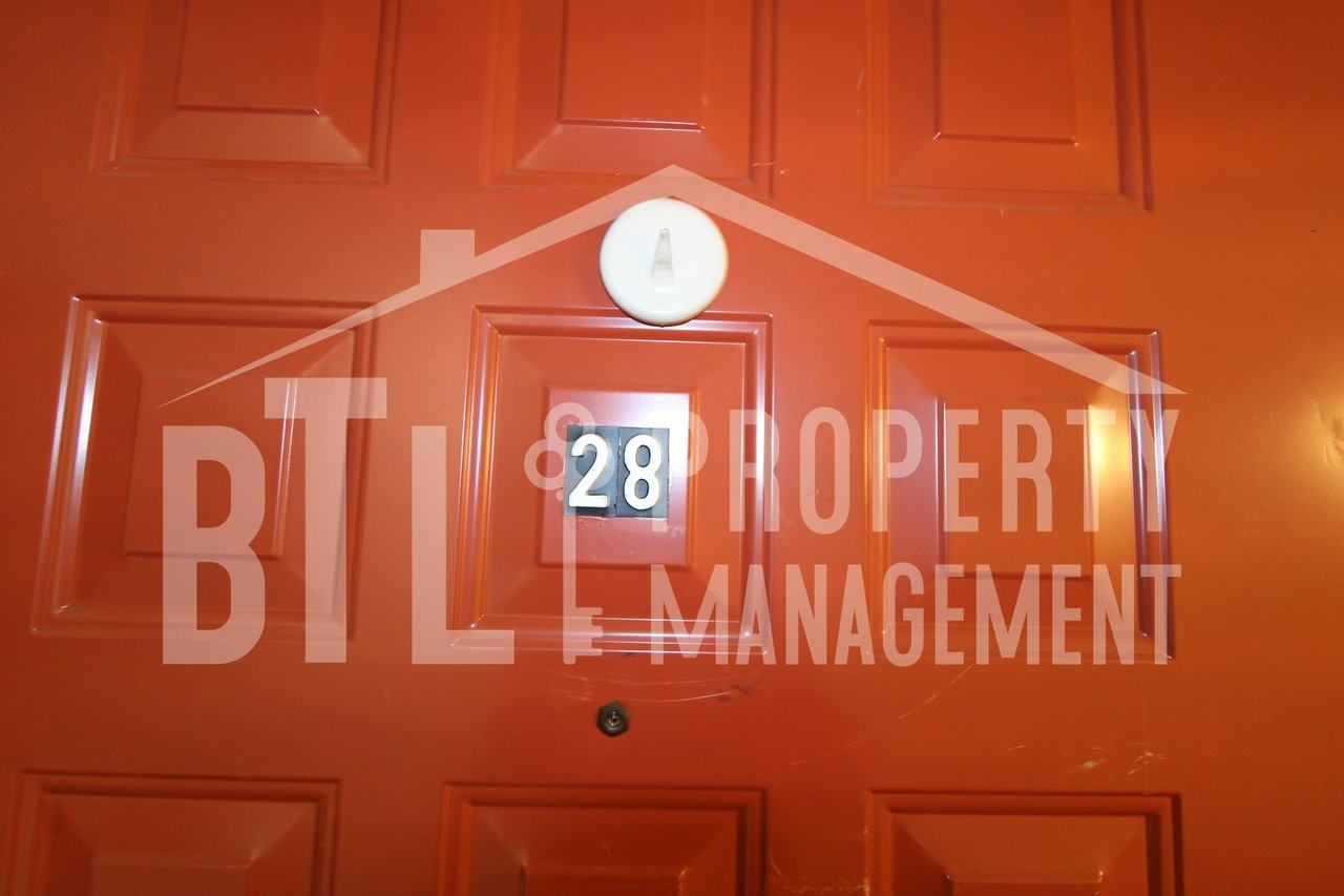 130 Wilshire Dr #28 - Photo 4 of 22
