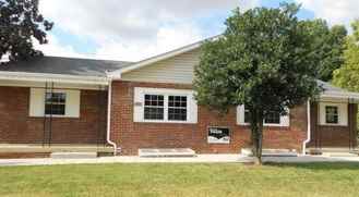 1401 John Exum Pkwy #4 - Photo 1 of 1