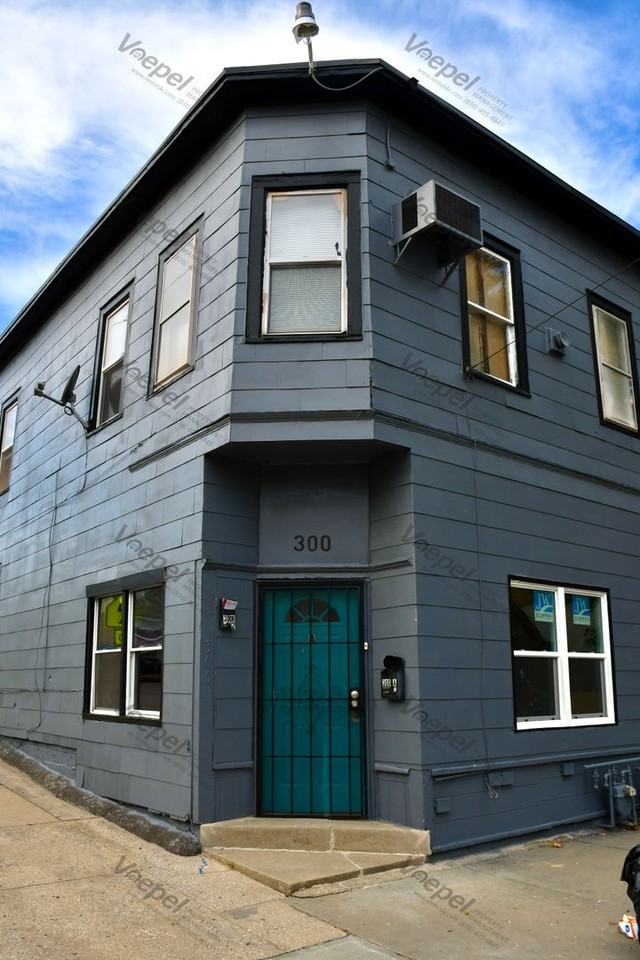 300 N. White Ave. - Photo 2 of 9