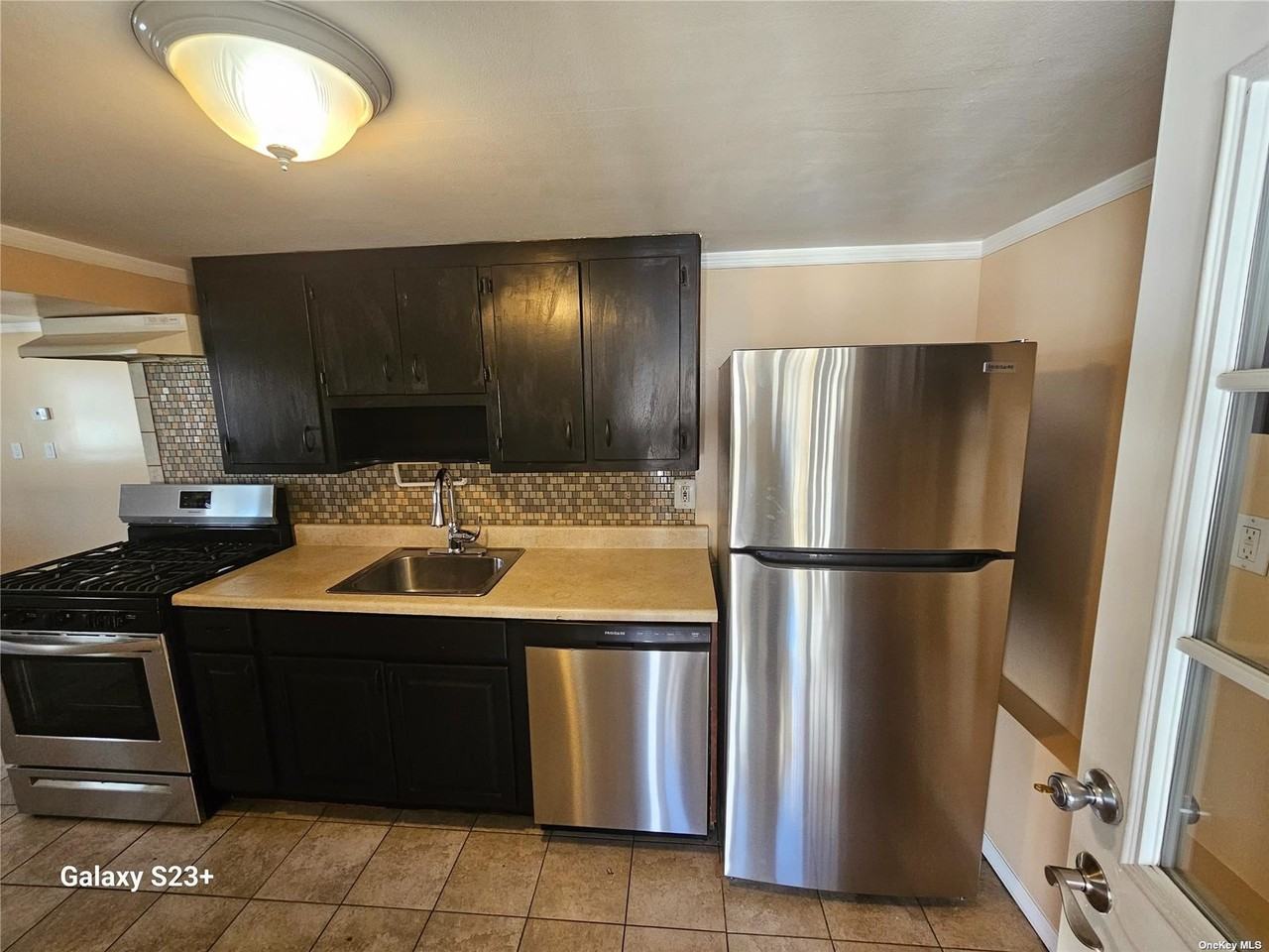 11 Farragut Ave - Photo 2 of 15