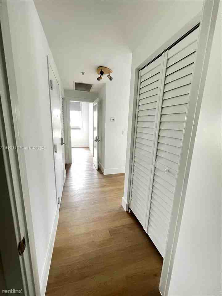 3451 NE 1st Ave - Photo 3 of 19