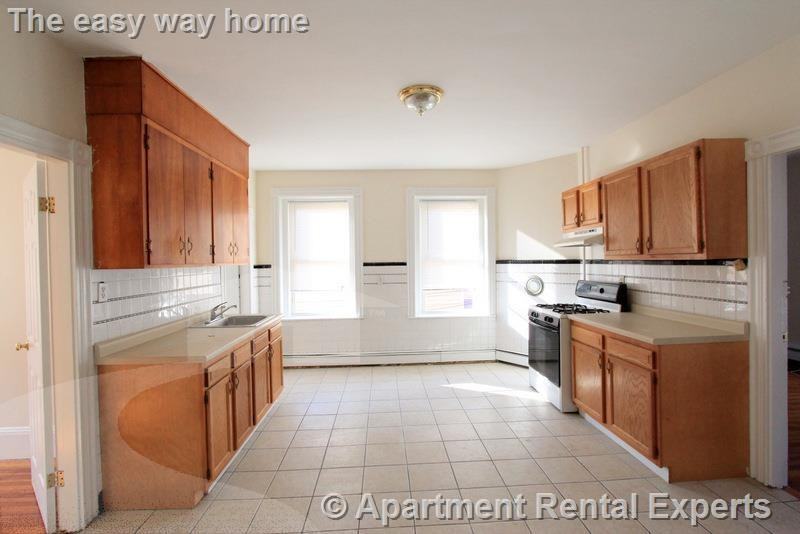 10 Winter St #2ndFL - Photo 5 of 17