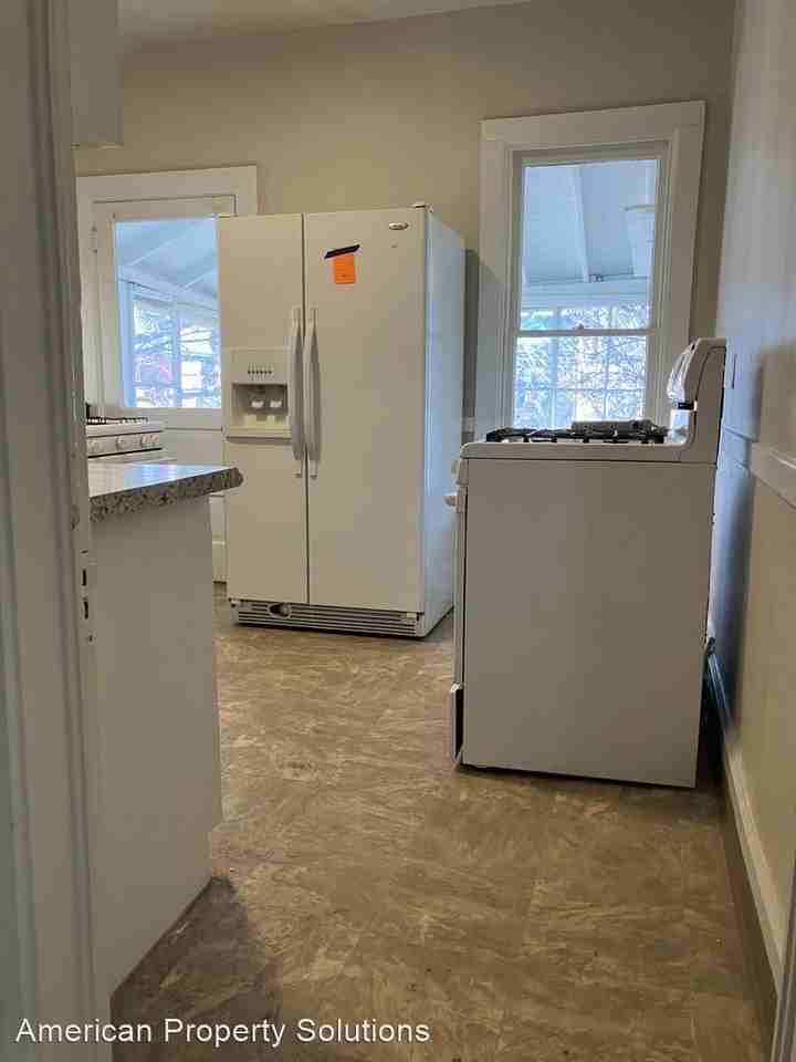 1310 N Race St - Photo 3 of 14