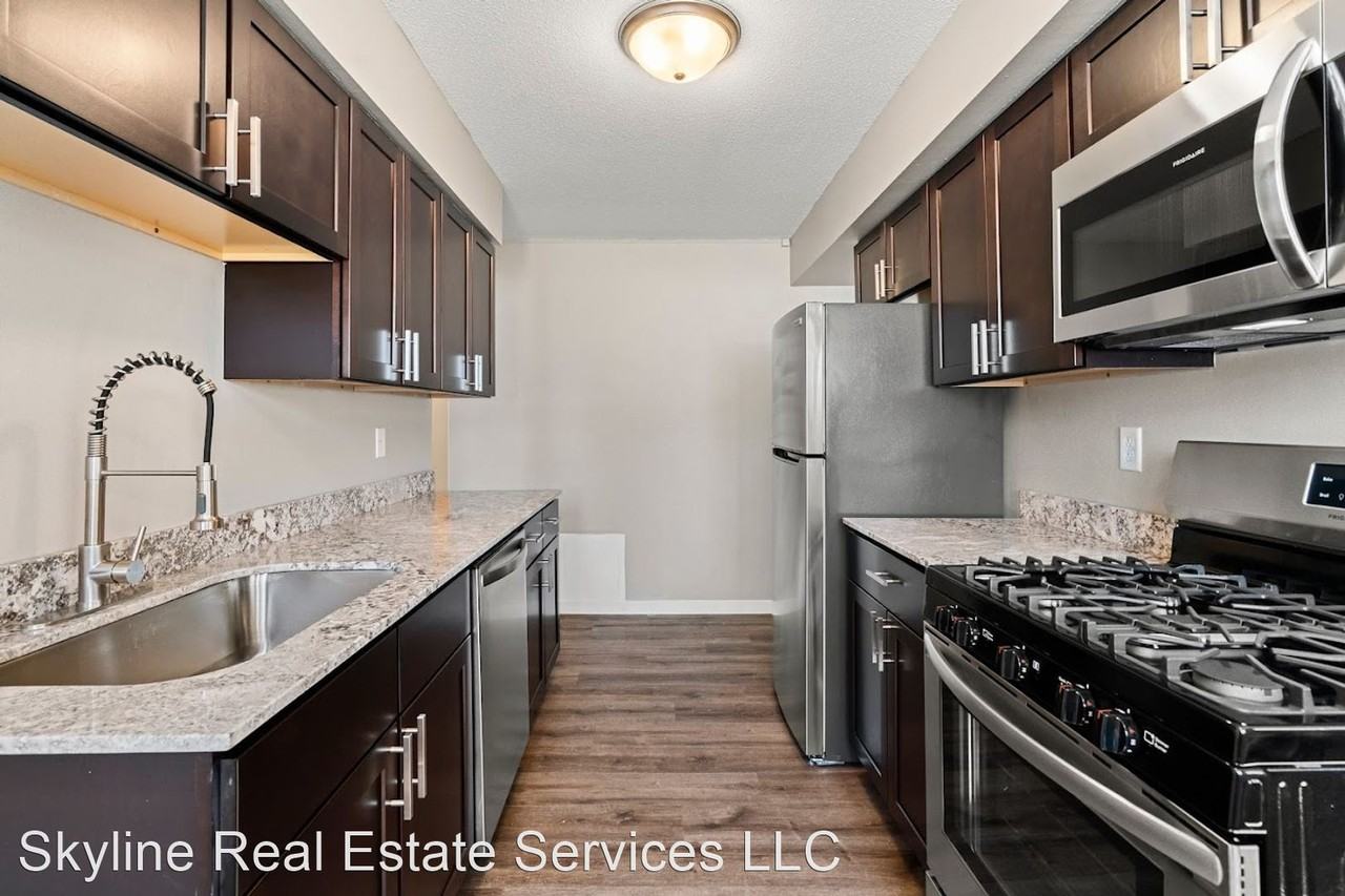 Park Place off Broadway Apartments 7136 60th Ave N, New Hope, MN