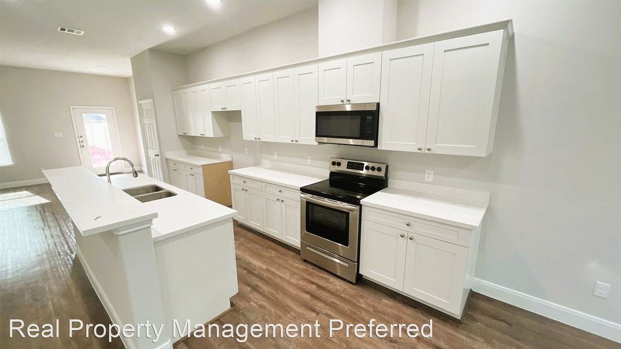 814 County Road 5702 - Photo 2 of 19