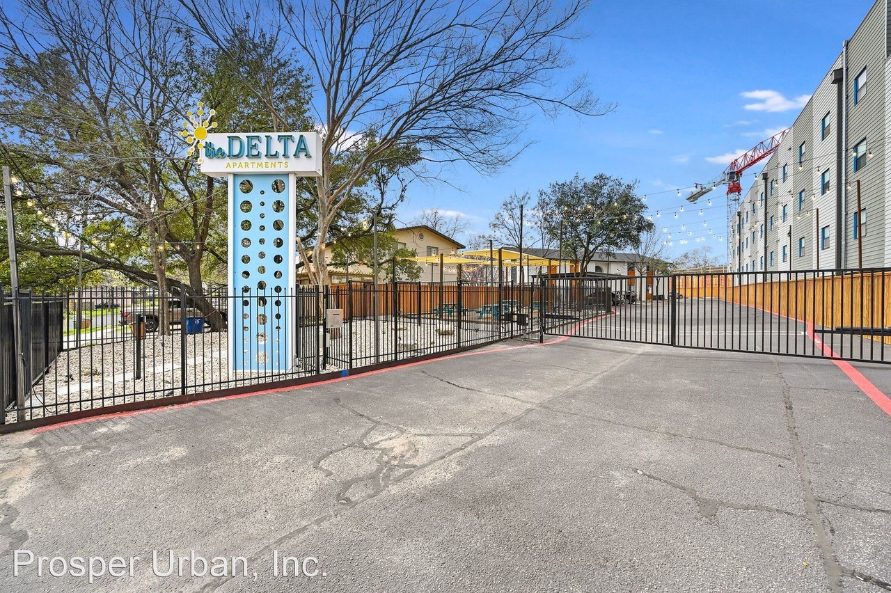 2208 Del Curto Road - Photo 2 of 3