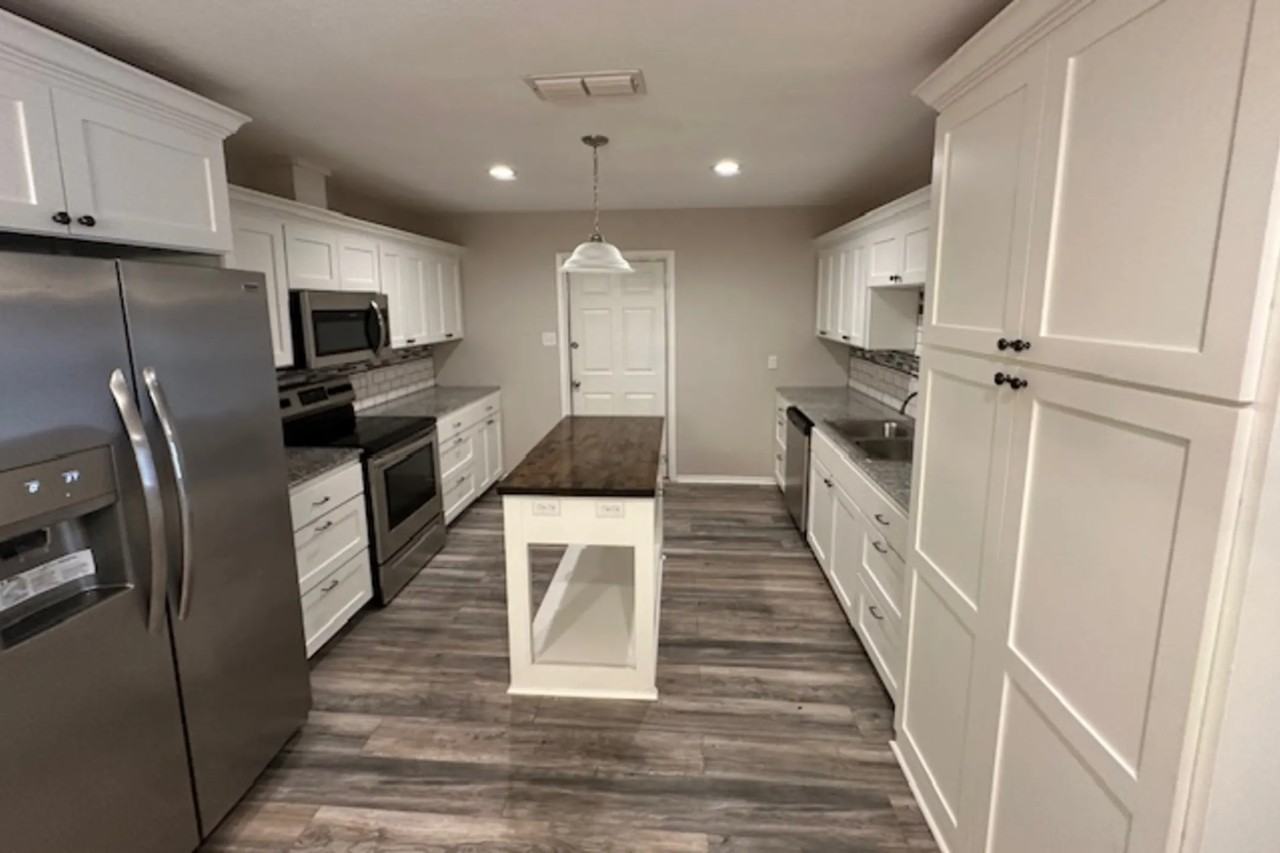 2214 Aberdeen Dr - Photo 3 of 17