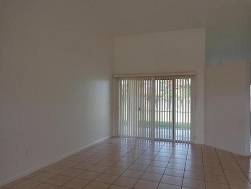 273 Ponce De Leon St - Photo 3 of 7