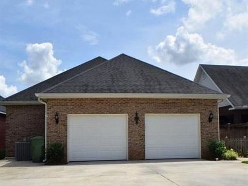 206 Jamestown Ct - Photo 2 of 8