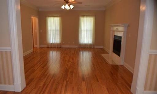 206 Jamestown Ct - Photo 3 of 8