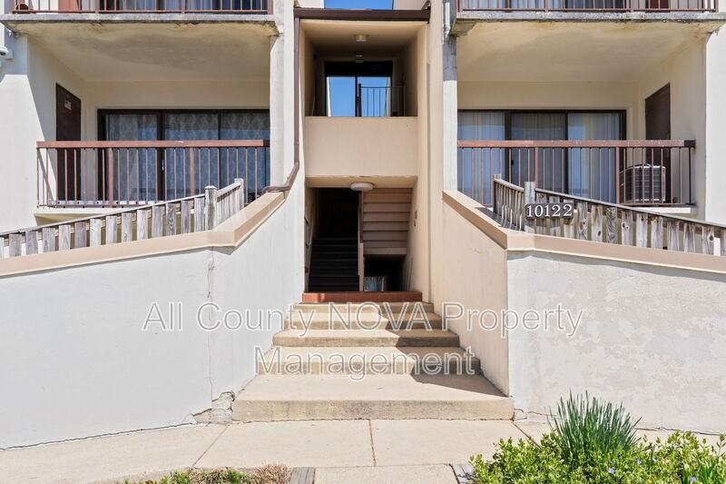 10122 Campus Way S #203-1A - Photo 2 of 24