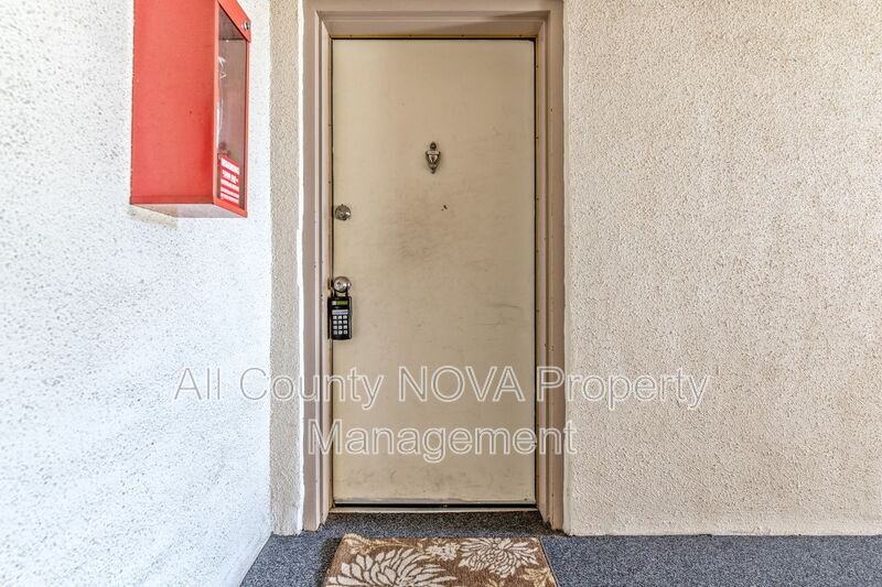 10122 Campus Way S #203-1A - Photo 3 of 24