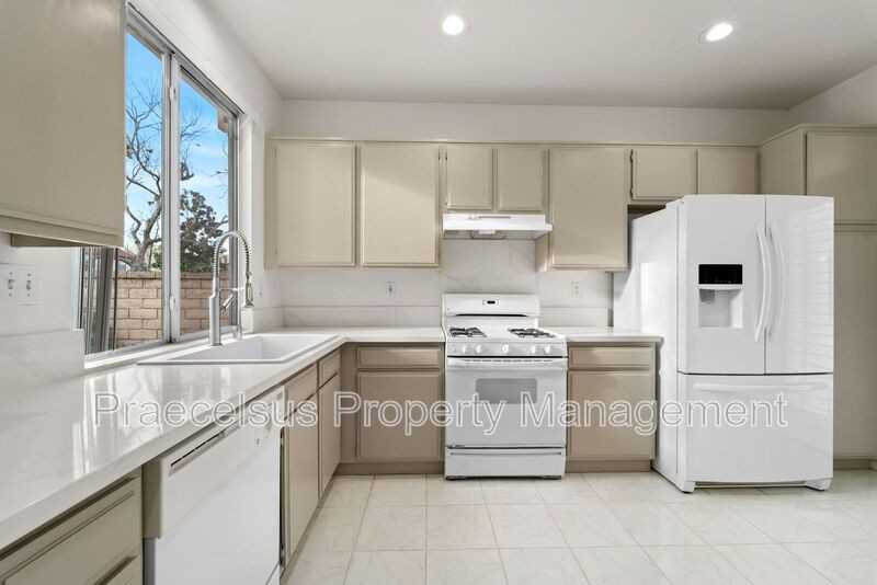 8265 Gold Coast Dr #4 - Photo 6 of 33