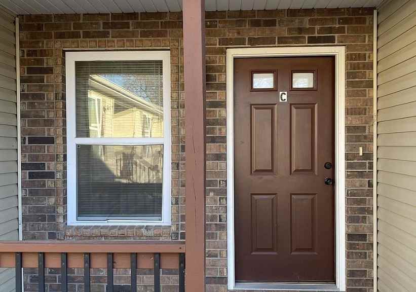 2007 S Broadway St #C - Photo 2 of 6