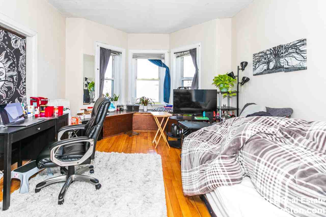 1284 Commonwealth Ave #7 - Photo 2 of 44