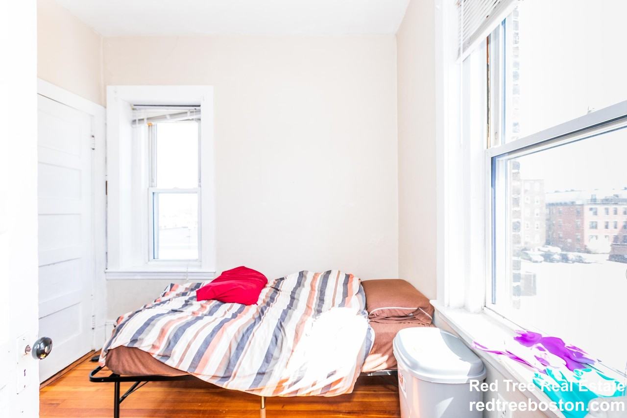 1284 Commonwealth Ave #7 - Photo 7 of 44