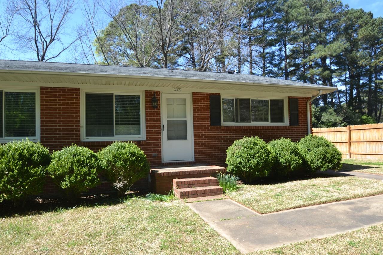 5133 Lundy Dr - Photo 2 of 31