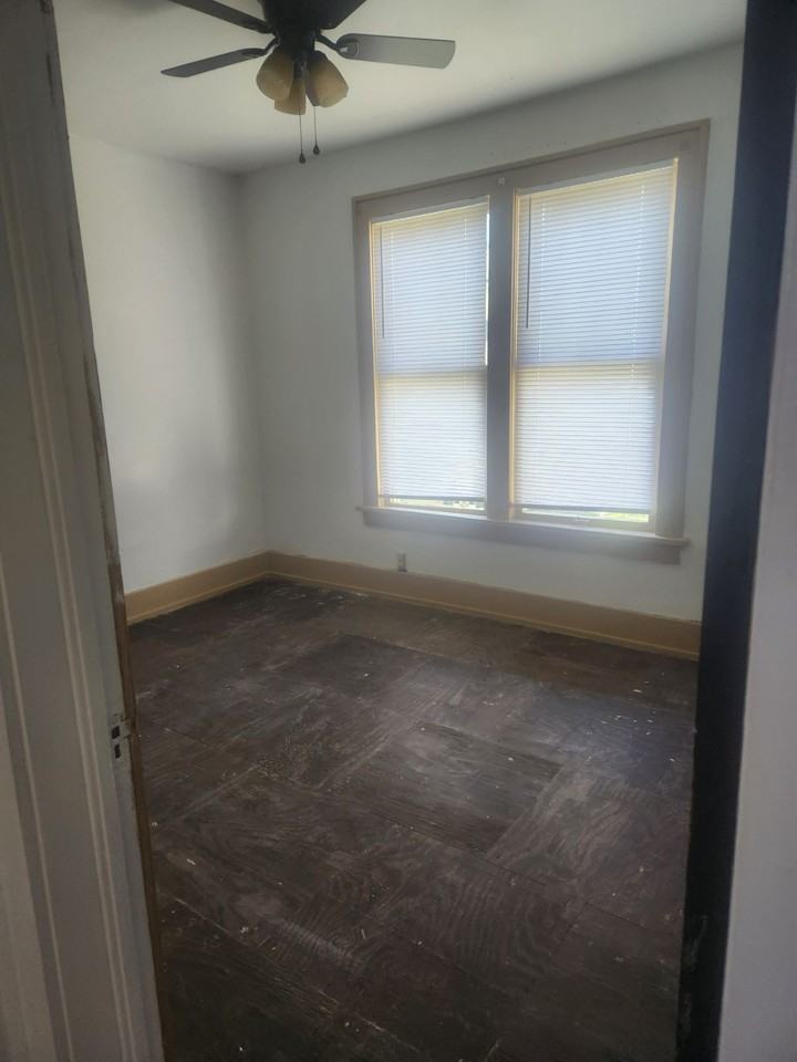 407 S 11th St - Photo 2 of 22