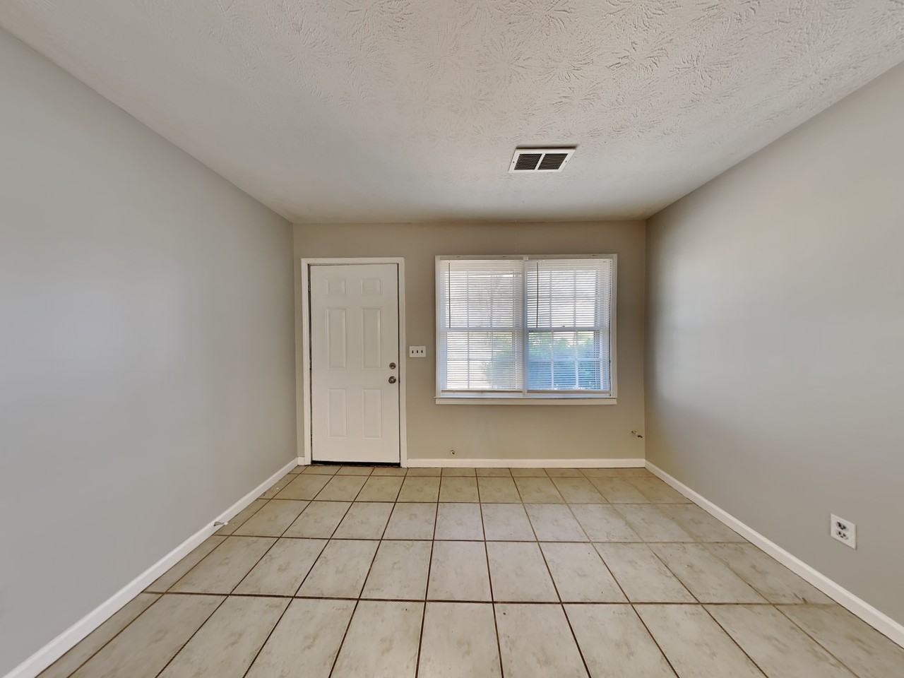 2124 Golfview Dr Se - Photo 2 of 16