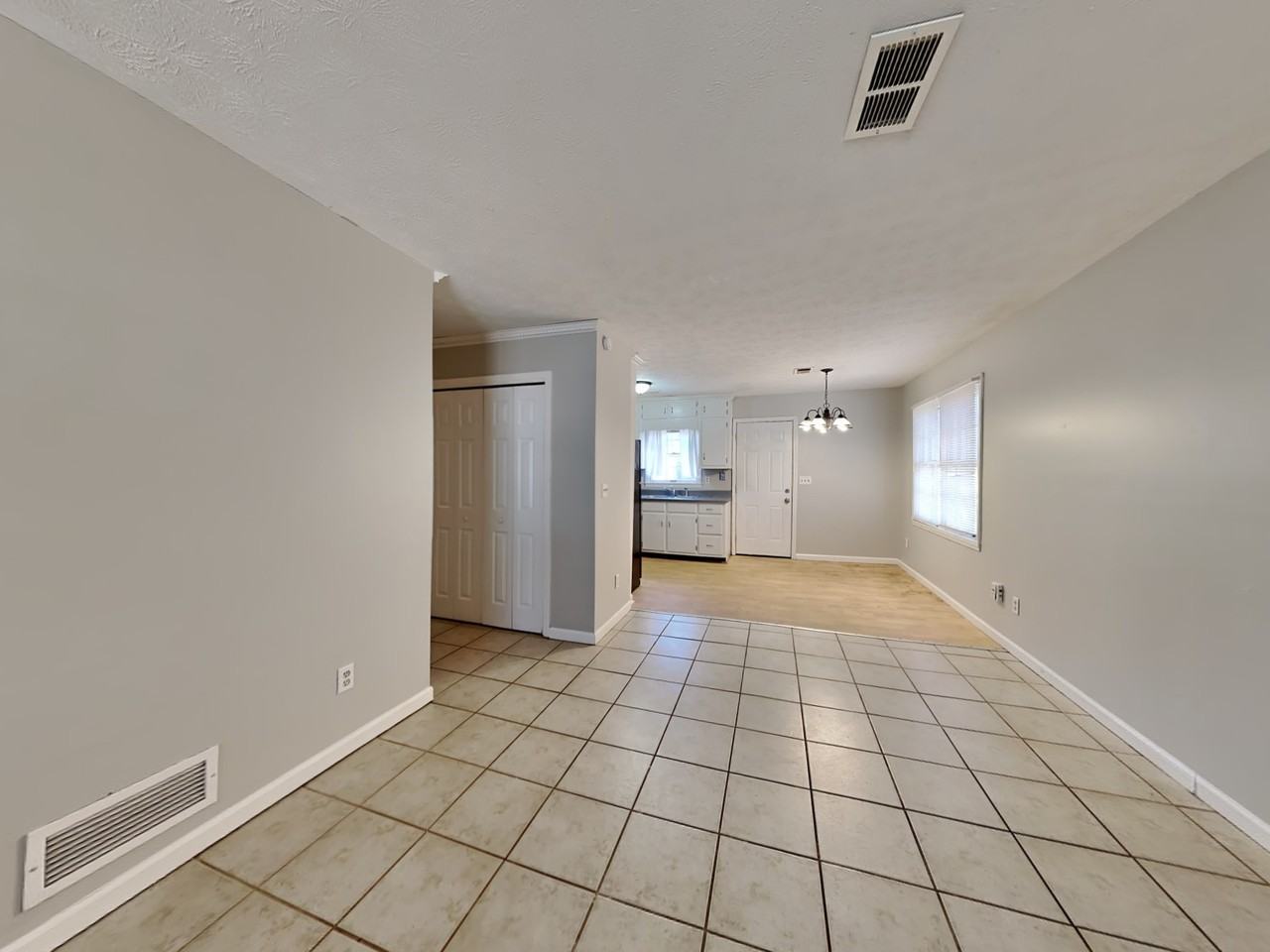 2124 Golfview Dr Se - Photo 3 of 16