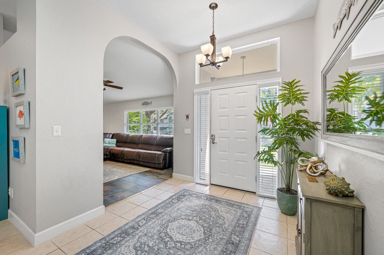 1632 Windsor Pl - Photo 5 of 43