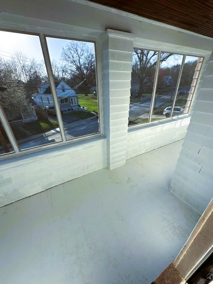 5573 Attica Ave - Photo 3 of 9