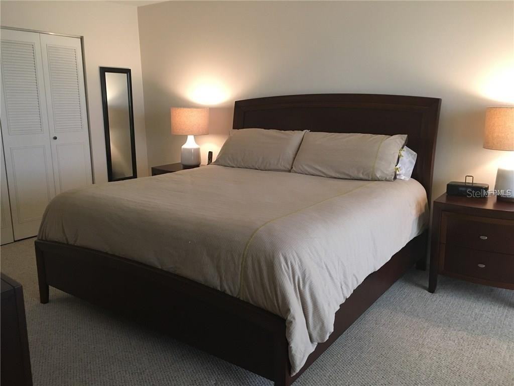 9393 Midnight Pass Rd #605 - Photo 6 of 12