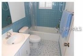 9393 Midnight Pass Rd #605 - Photo 7 of 12