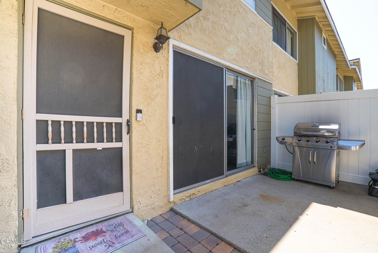 90 Bahia Cir Circle, Santa Paula, CA 93060 2 Bedroom Condo for 2,995