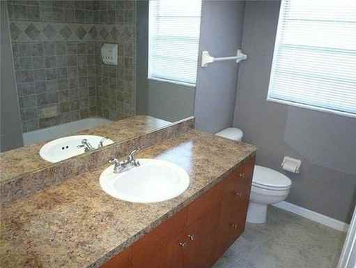 5021 Bridgeport Dr - Photo 2 of 8