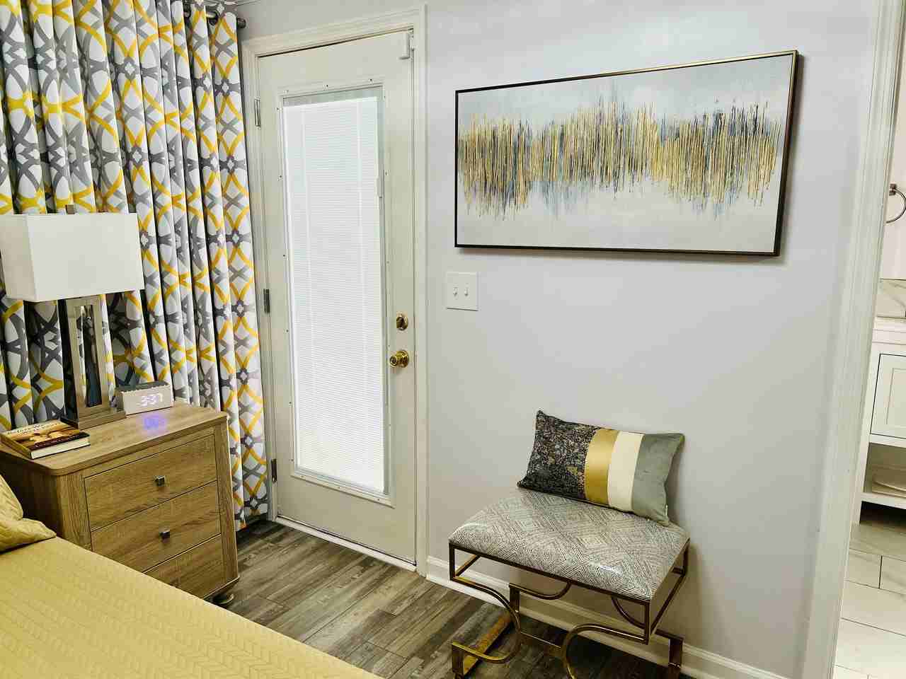 325 Pendleton St Nw #325 - Photo 4 of 15