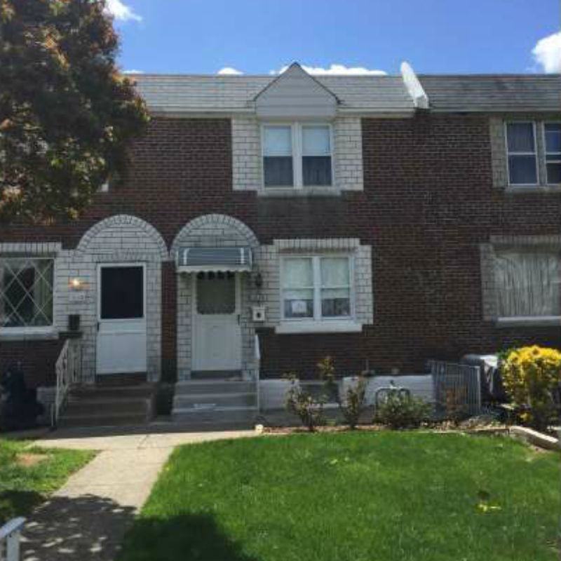 1074 Tremont Dr - Photo 2 of 18