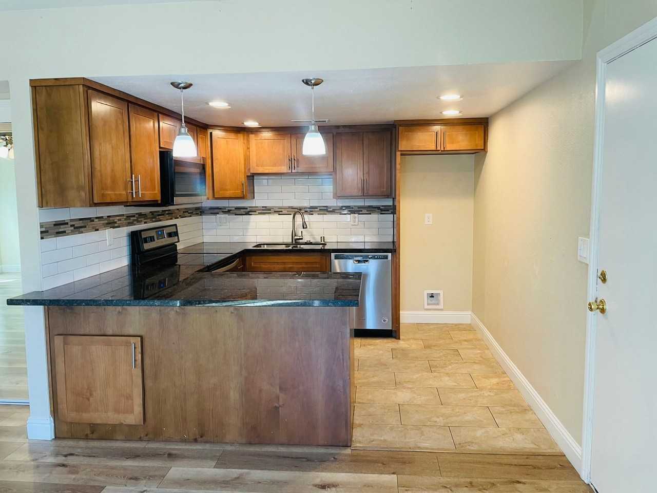 7417 Tierra Way - Photo 3 of 8