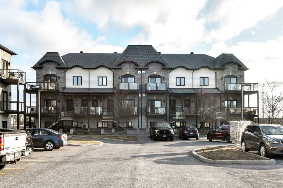 Lake Avenue by Brigil ( Carleton Place ) 320 Lake Ave E, Carleton