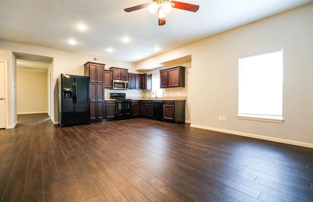 Harrison 600 - Photo 3 of 22