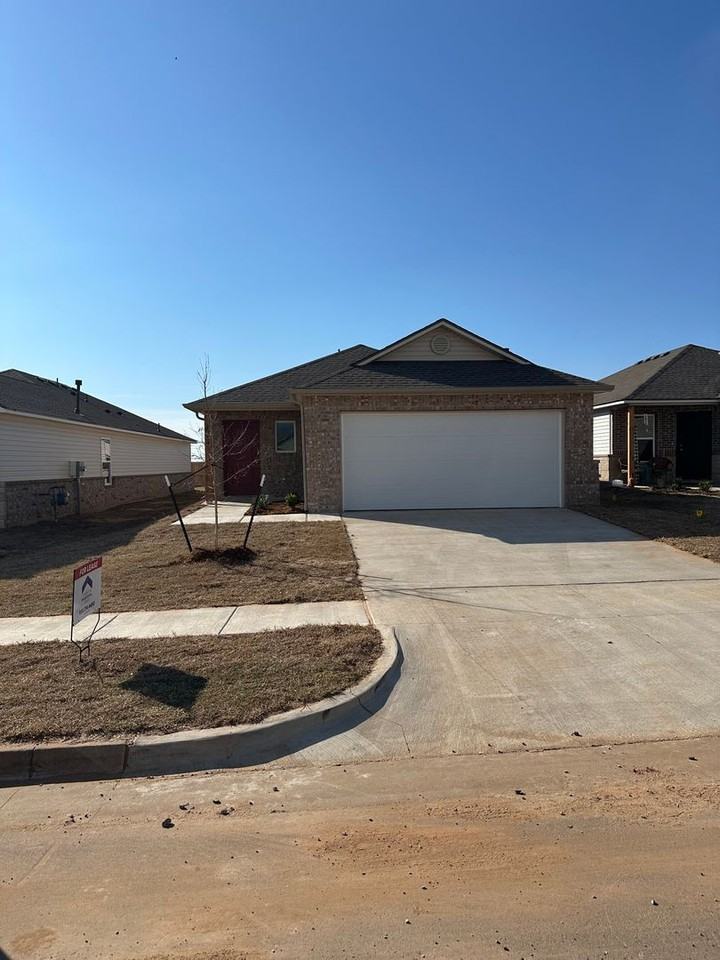 10304 Nw 18th St - Photo 3 of 18