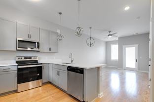 2416 Jefferson Ave - Photo 1 of 1