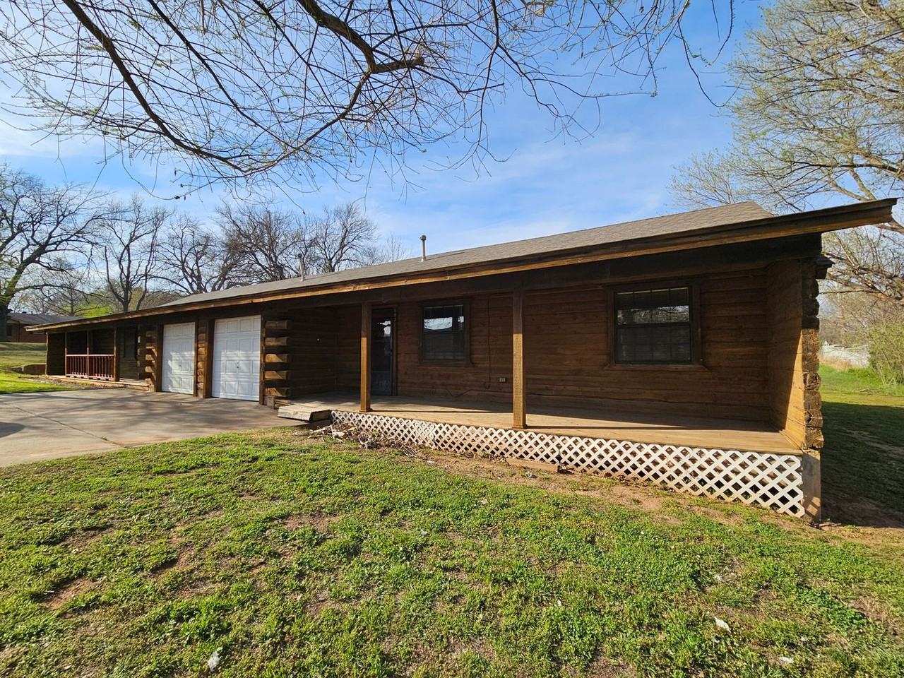 503 E Maple - Photo 2 of 15