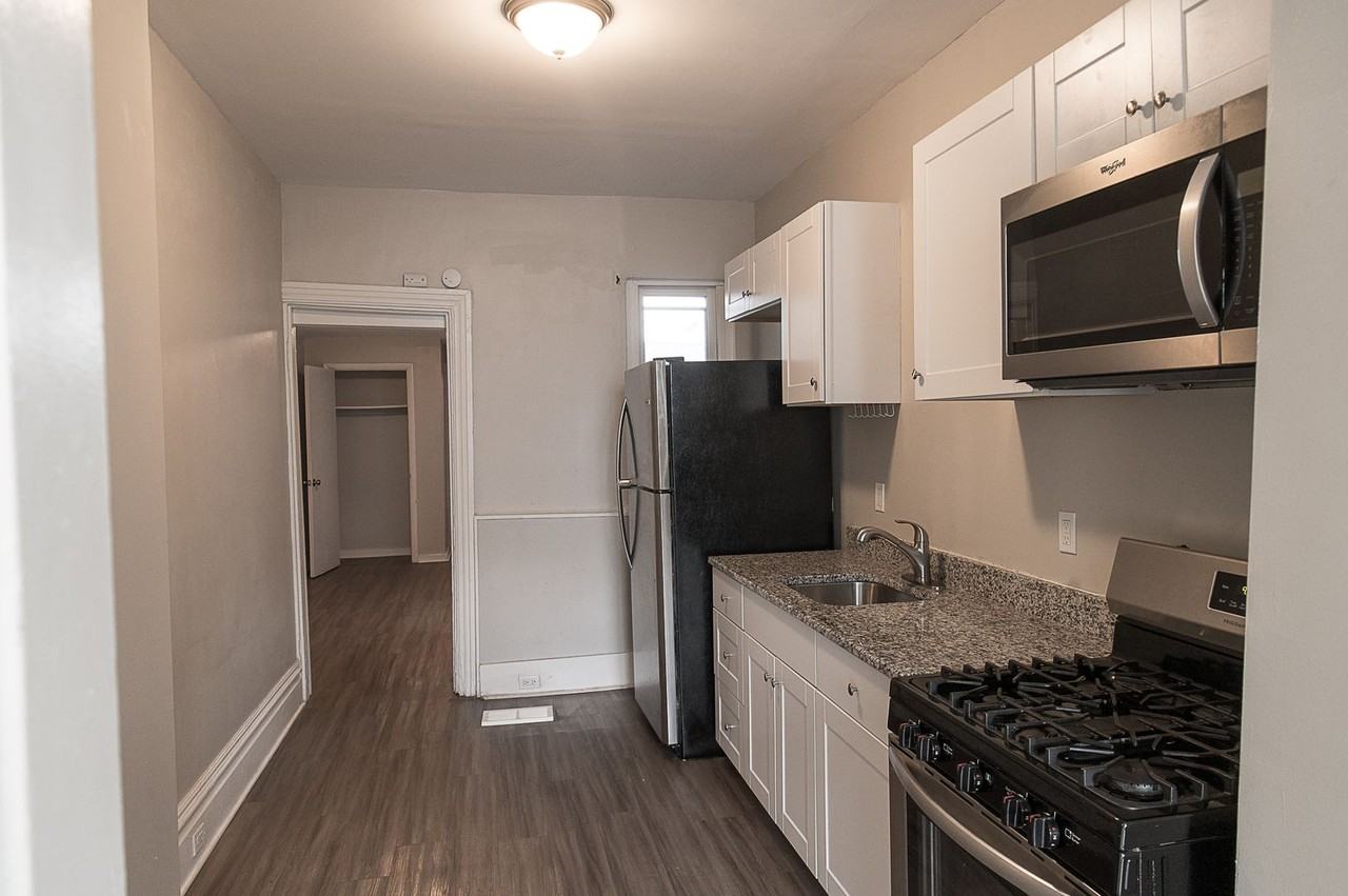 332 Hamilton St - Photo 3 of 12