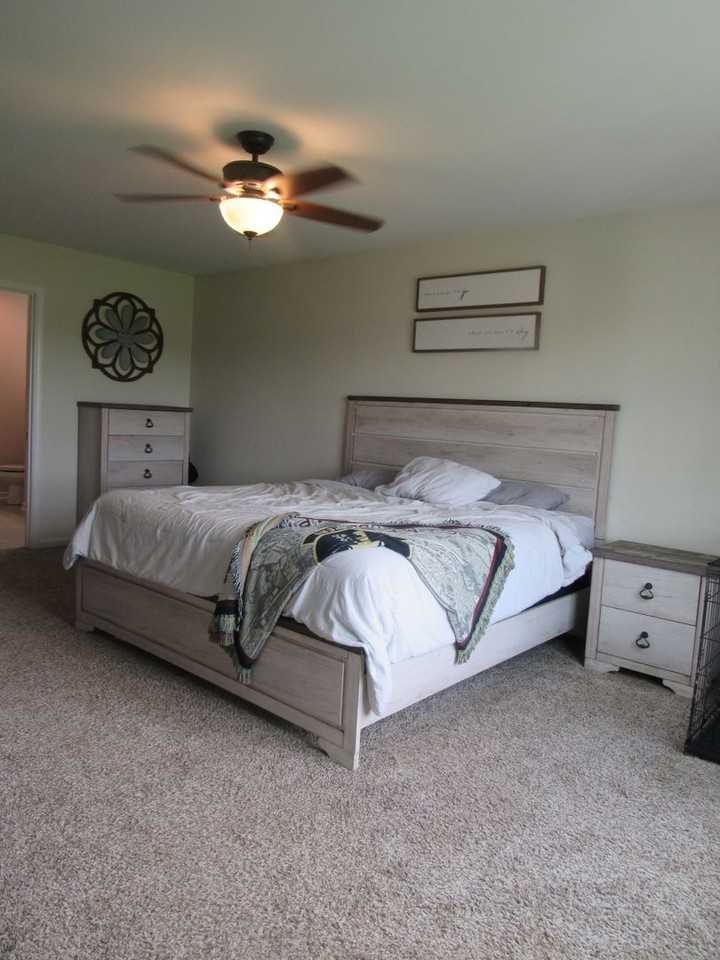 375 Abigail Ct - Photo 7 of 11