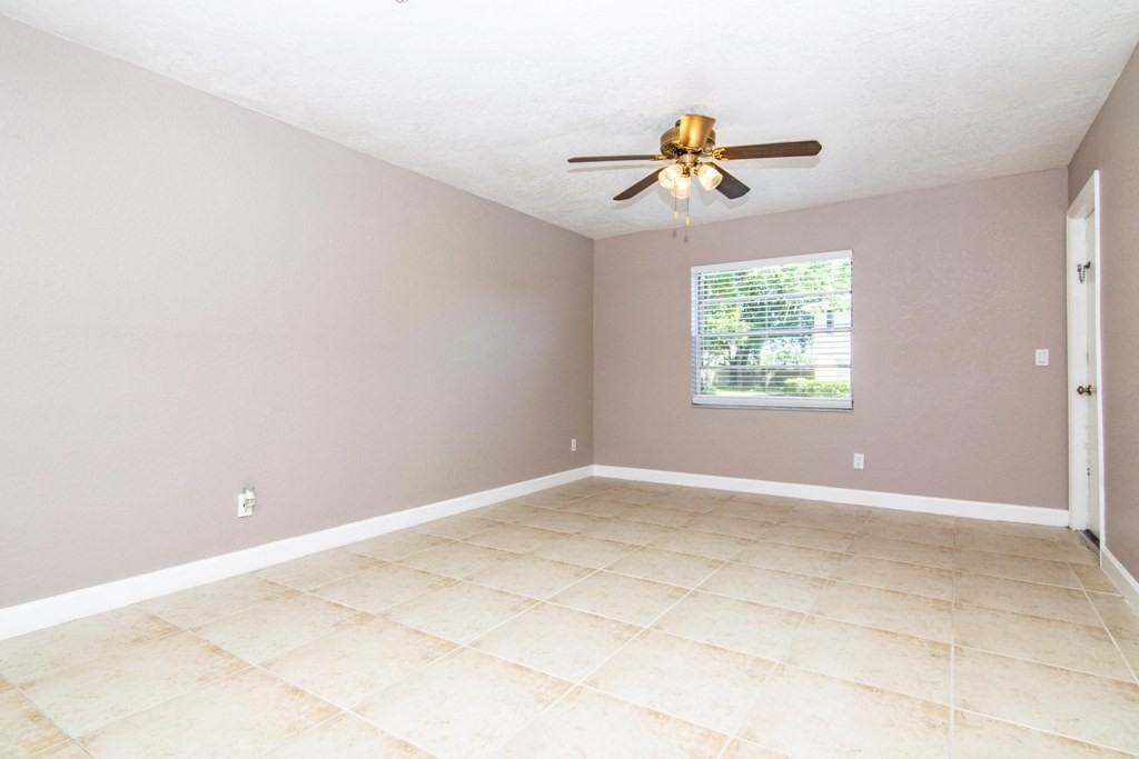 210 Red Cedar Pl - Photo 2 of 13