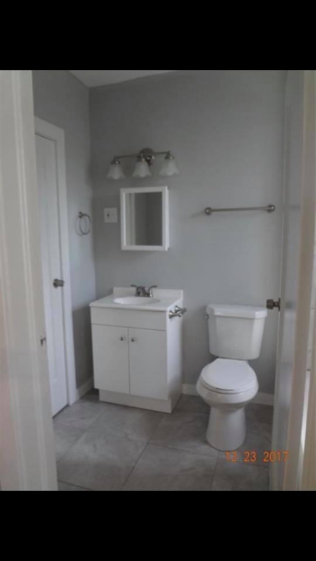 914 20th St #C - Photo 7 of 8