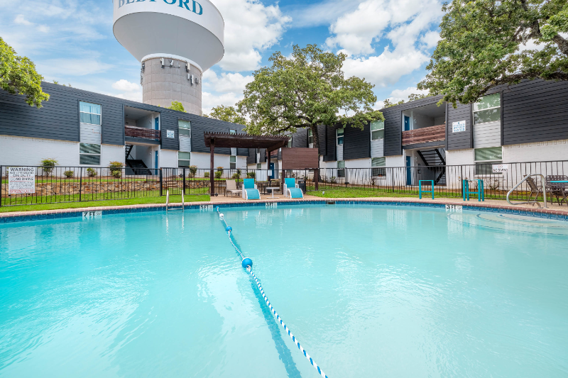 531 Bedford Rd - Photo 2 of 17