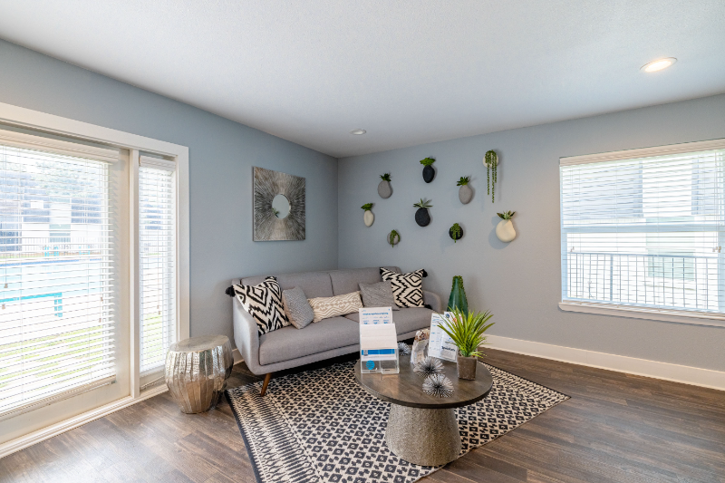 531 Bedford Rd - Photo 4 of 17