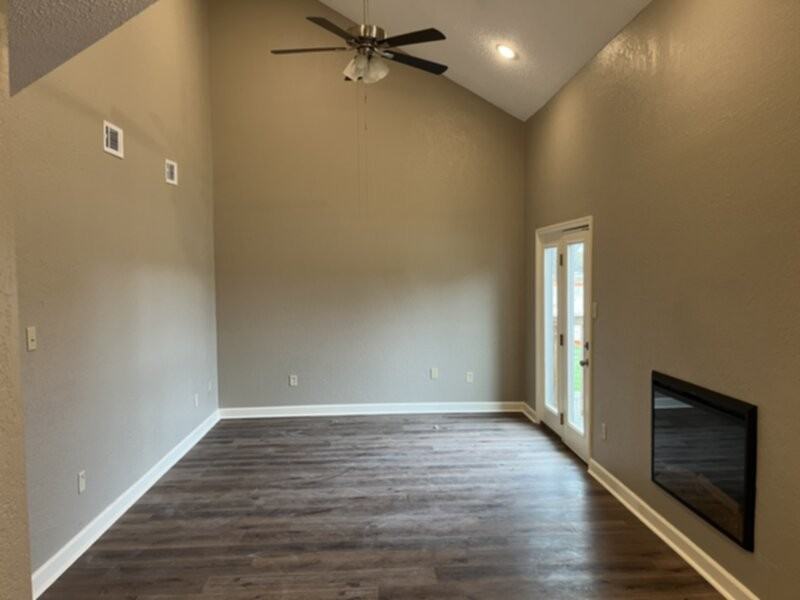 2210 Conrad Dr #5 - Photo 2 of 14