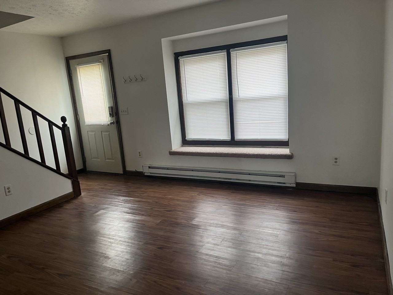 529 Hoyt St #3 - Photo 3 of 6