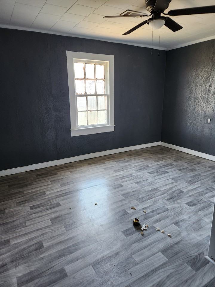 823 Burke Ave #NA - Photo 3 of 9