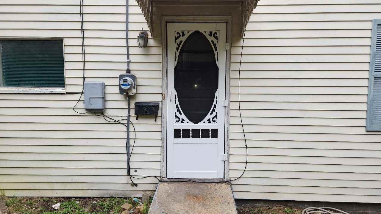 406 Marshall St #NA - Photo 3 of 13