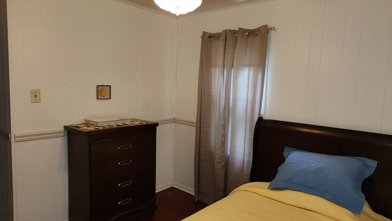 406 Marshall St #NA - Photo 7 of 13