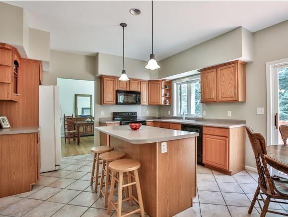 7 Edgewood Run - Photo 3 of 36